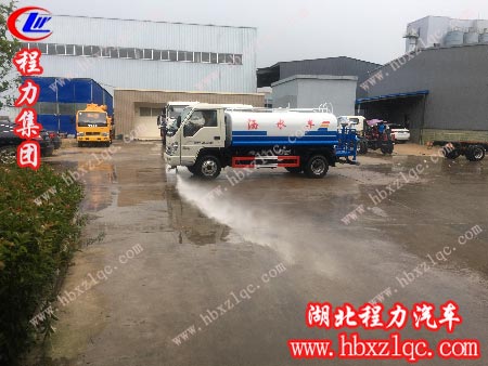 最便宜的灑水車多少錢？性價(jià)比最高的灑水車！