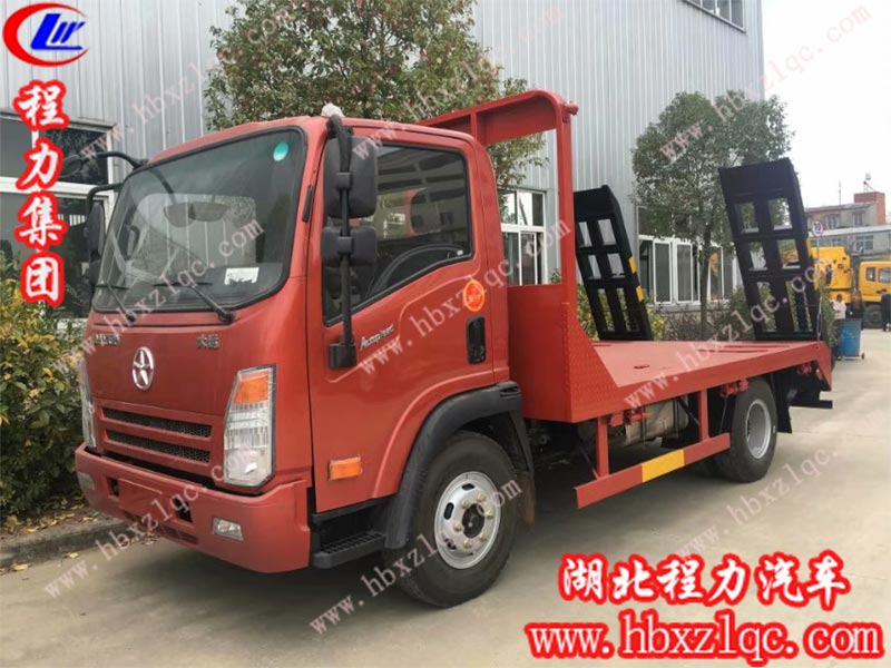 程力集團(tuán)大運(yùn)平板運(yùn)輸車，風(fēng)馳天下